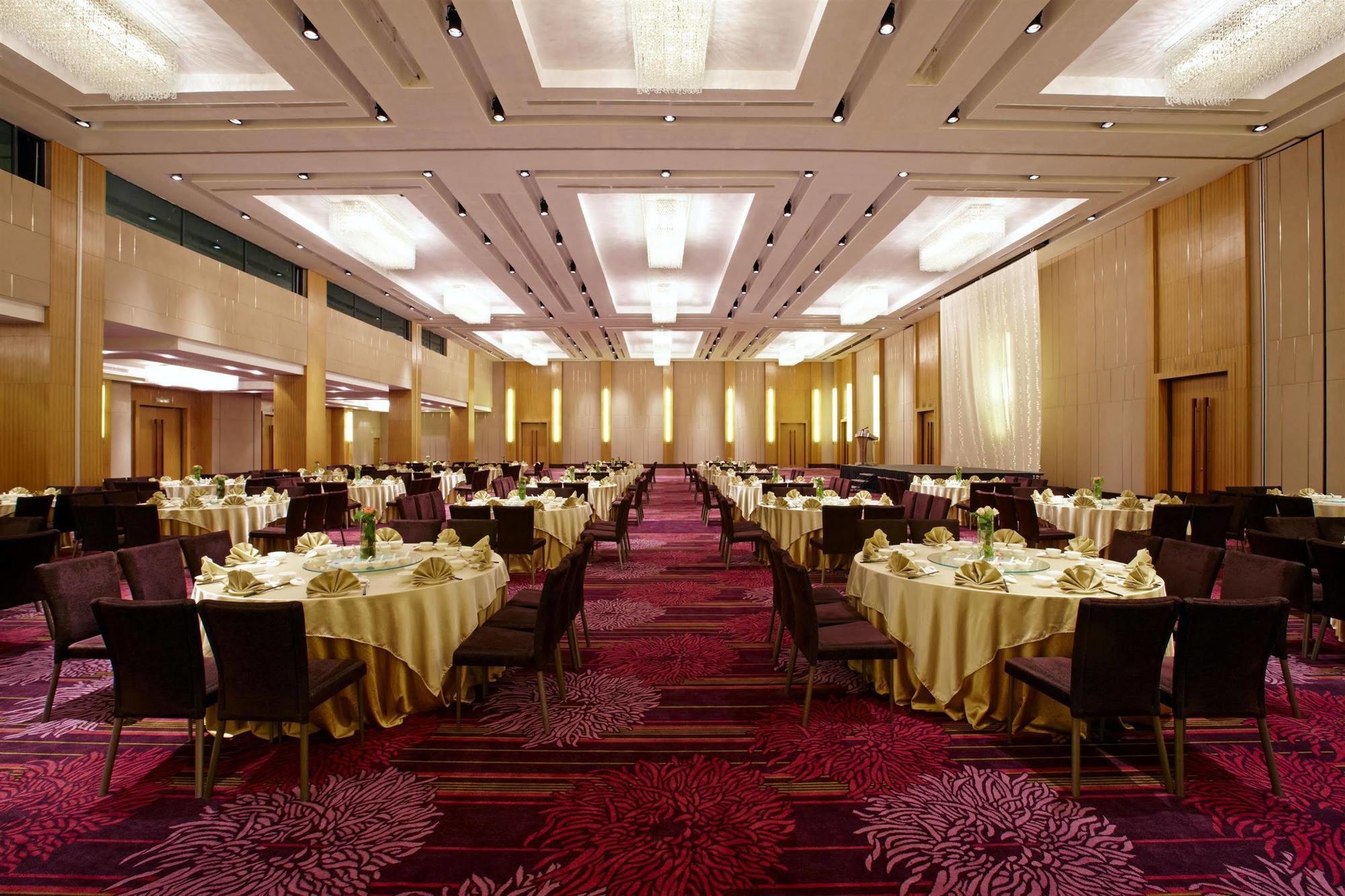 Four Points By Sheraton Kuching Hotel Restaurant foto